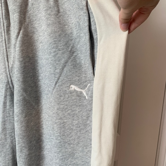 Puma grey and cream striped joggers, size Large - Picture 5 of 11